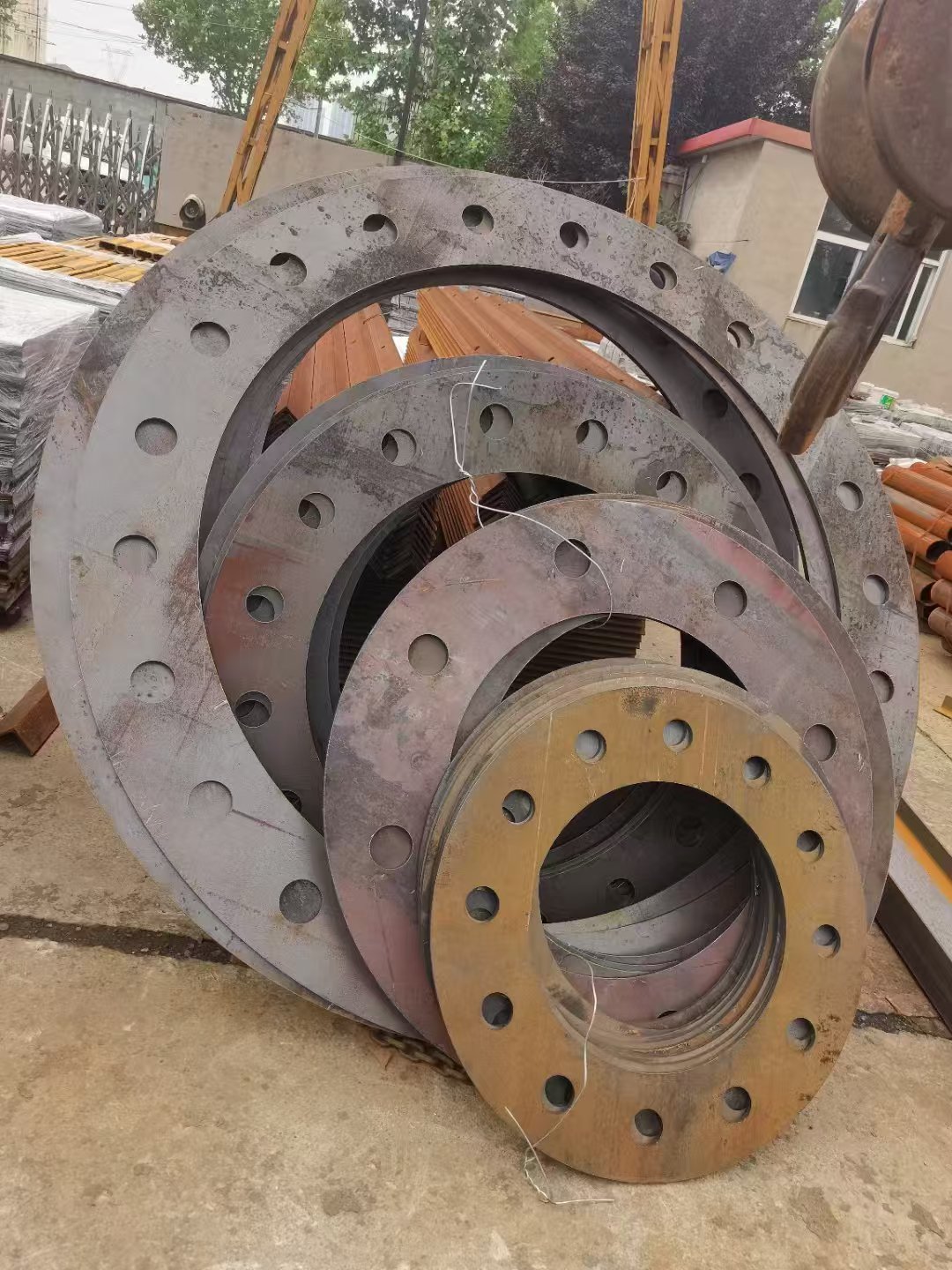 Pre-embedded steel plate production