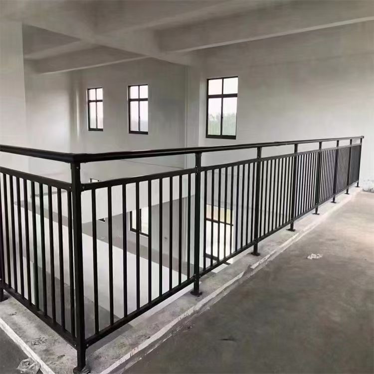落地窗阳台护栏实景