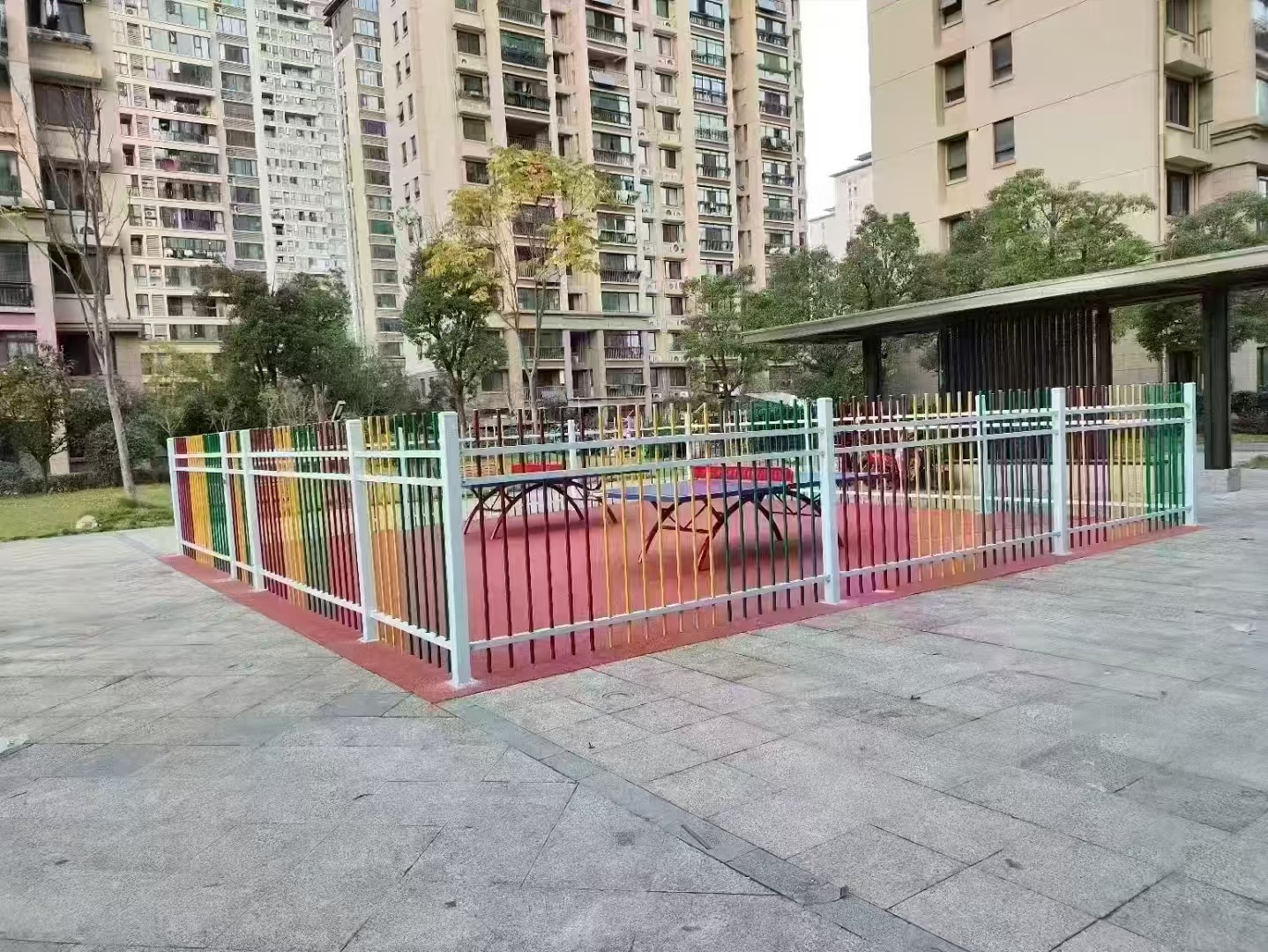 锌钢护栏生产实景