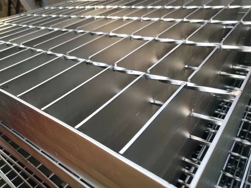 新疆地区工业项目用钢格栅板实景