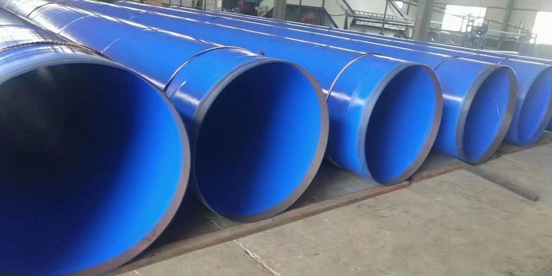 工业无缝管生产现场