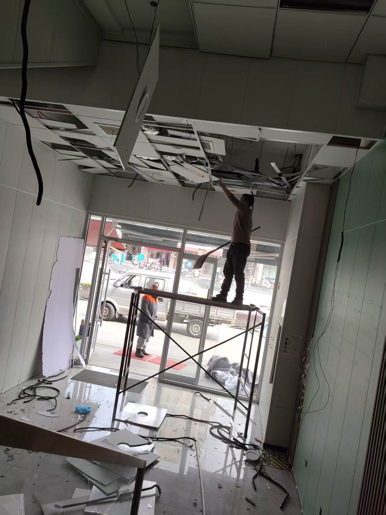 厂房拆除施工现场