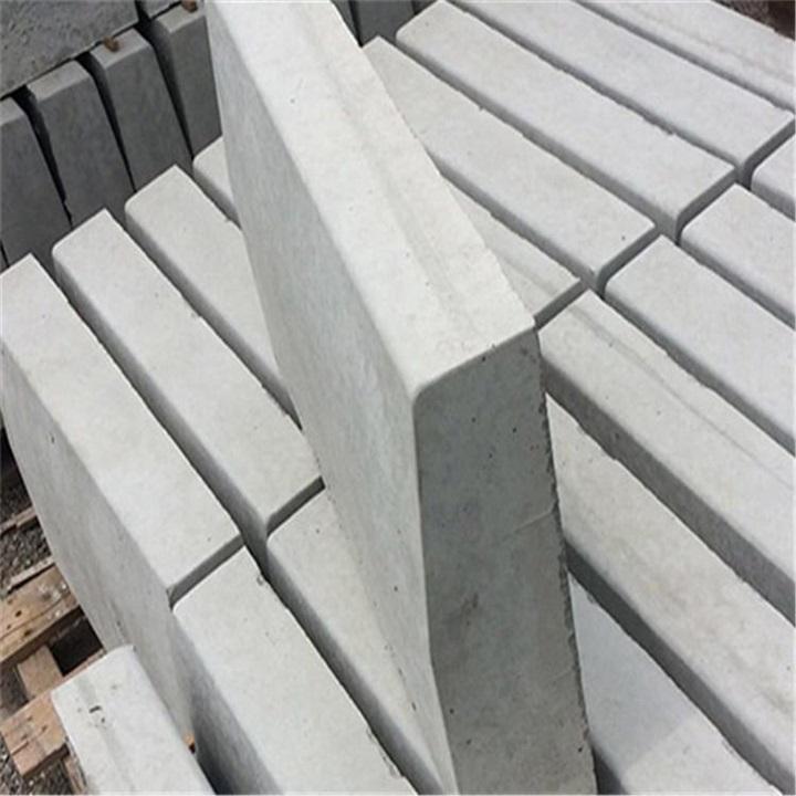 排水路沿石生产现场