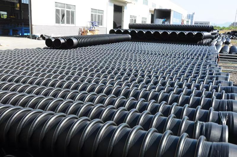 HDPE 缠绕结构壁管材 B 型结构示意图