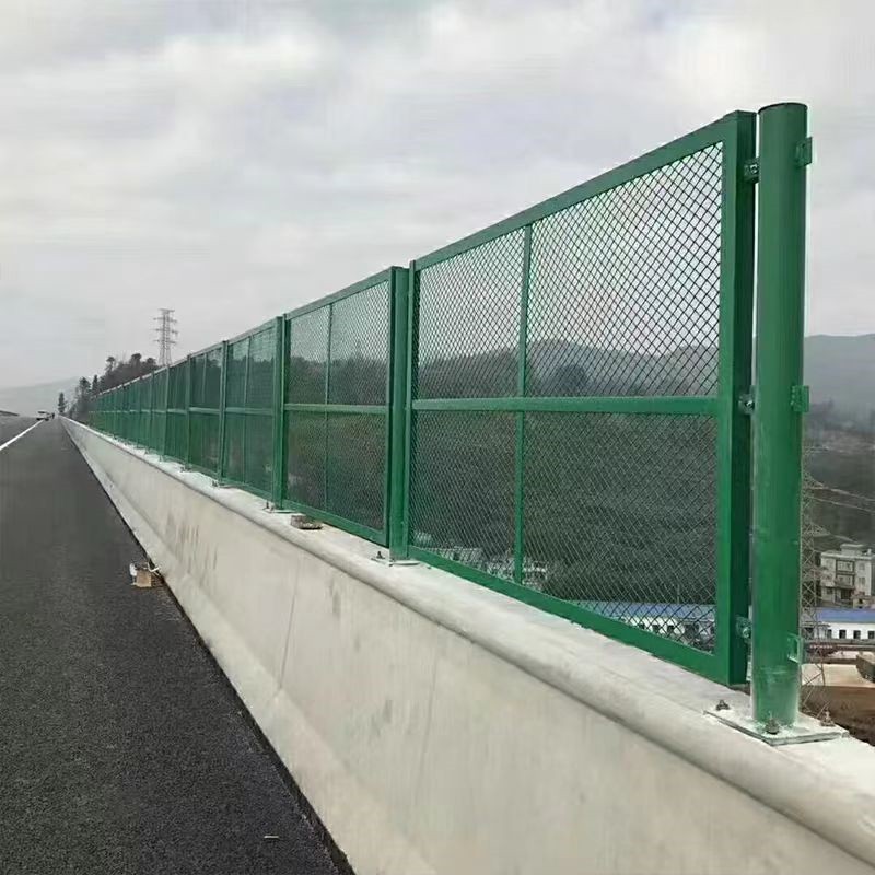 护栏生产车间实景