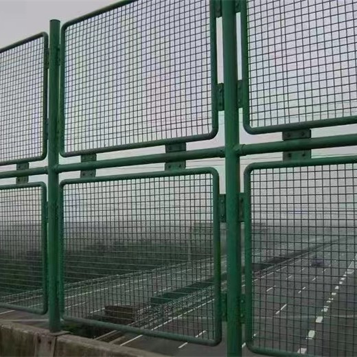 金属防护围栏实拍图