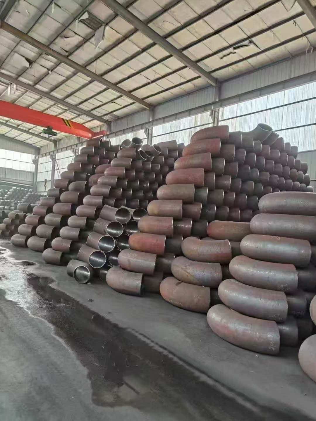 环氧煤沥青防腐弯头产品图