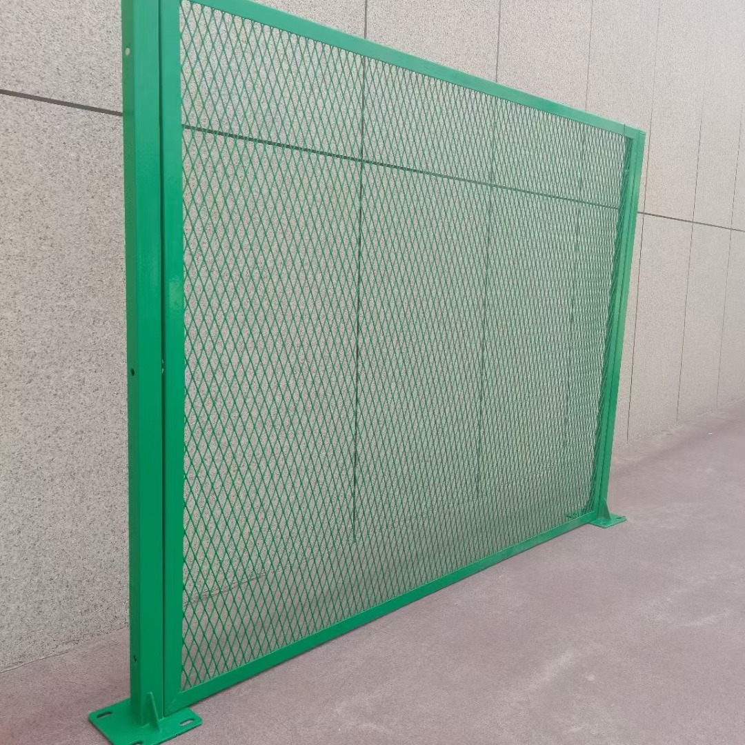防抛网护栏实景展示