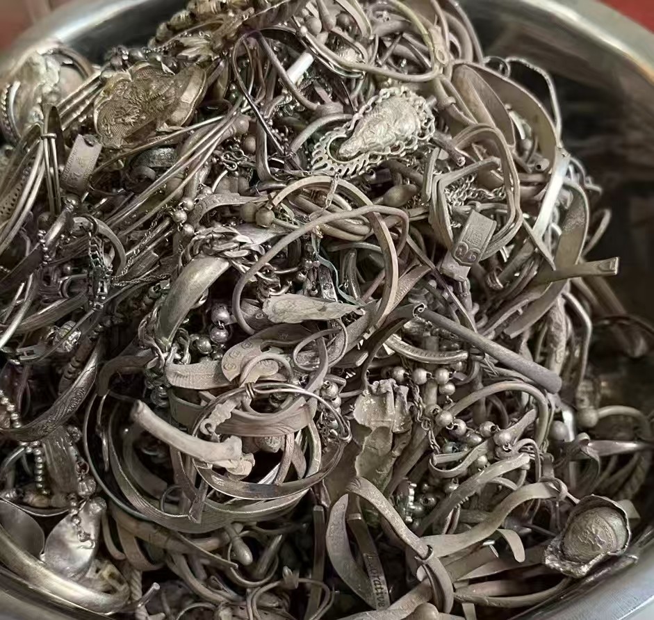 贵金属回收作业环境