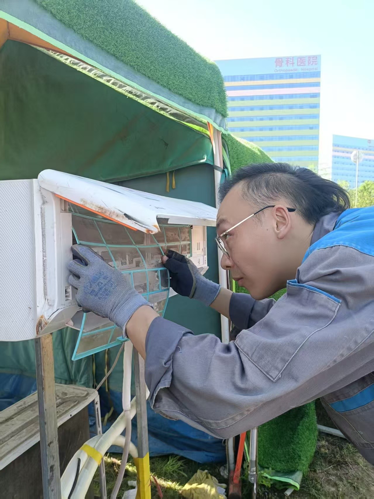 精密设备检测现场