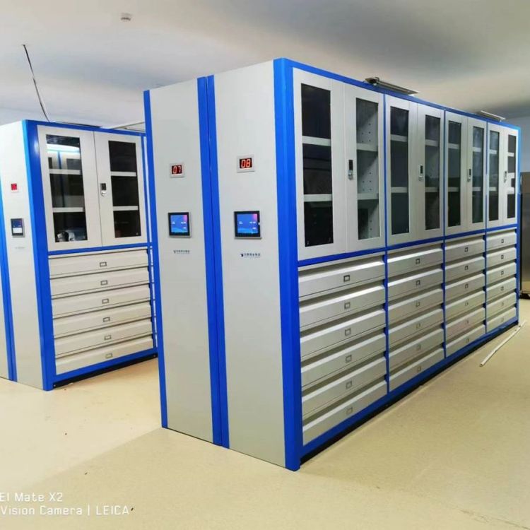 纪念馆展柜实物