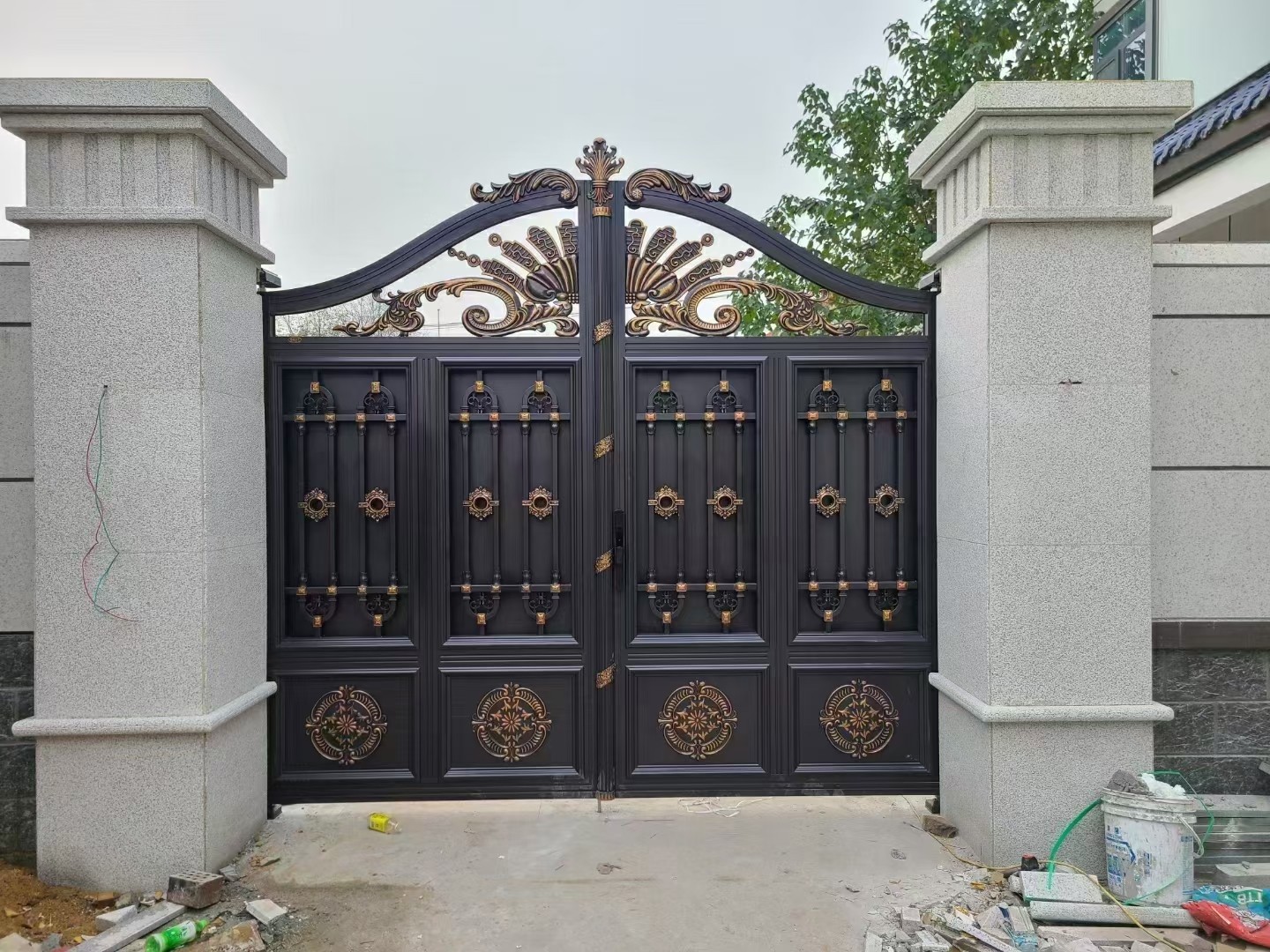 Aluminum Art Door