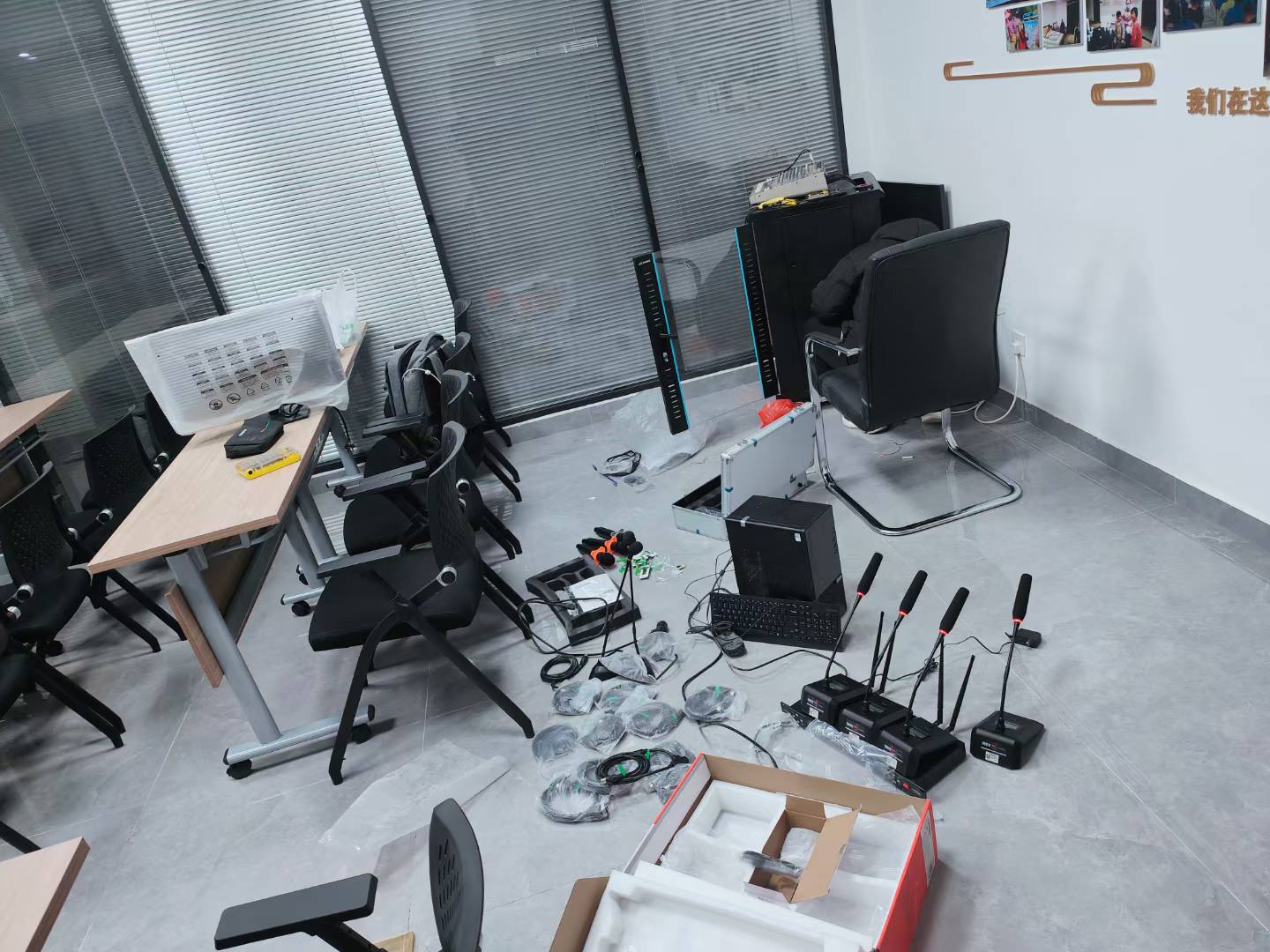 弱电施工场景