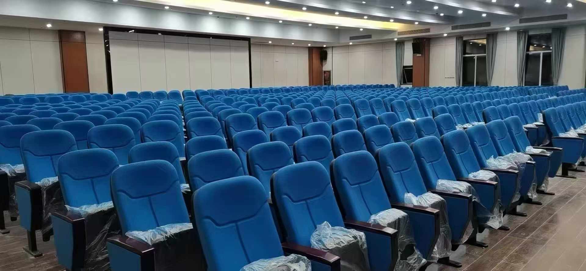 报告厅座椅实拍展示