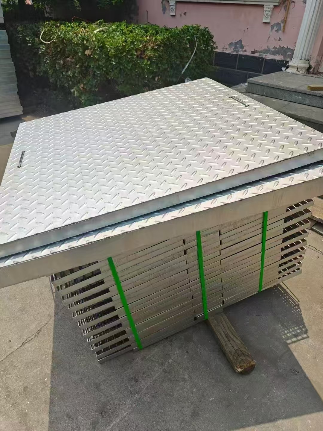 钢格板生产车间实拍