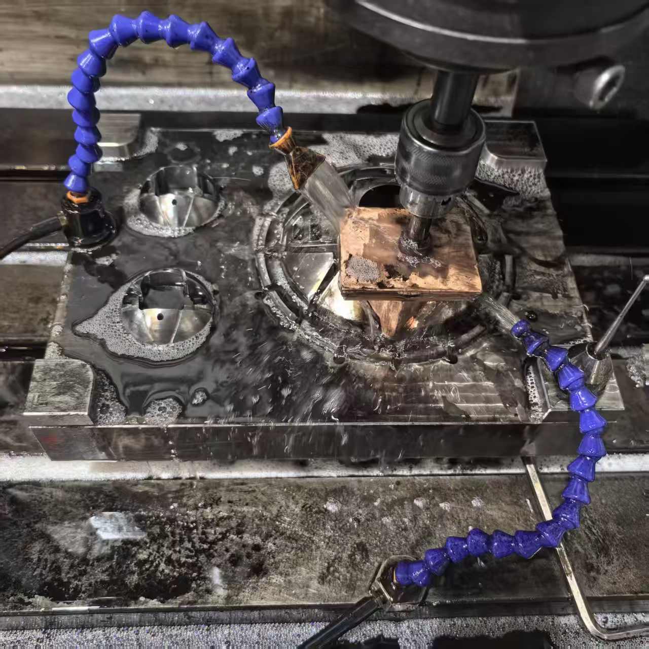 精密模具生产设备