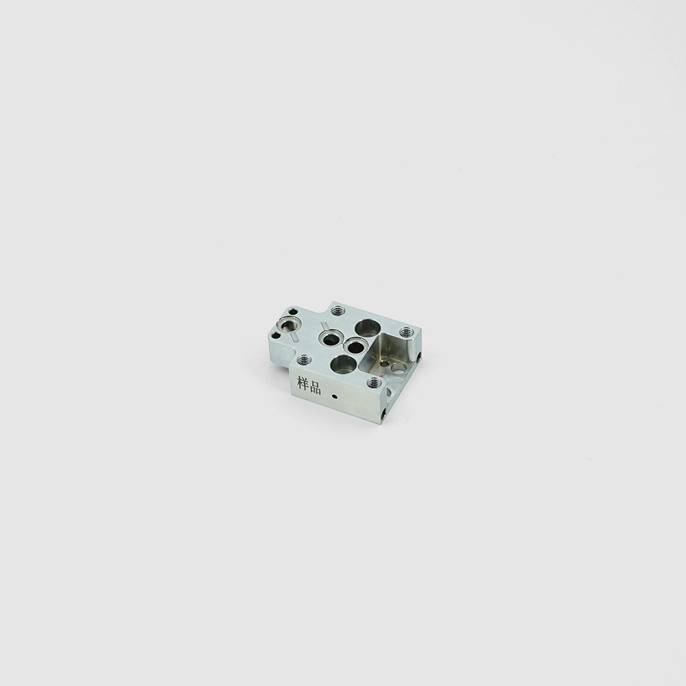 精密五金零件加工生产线实景