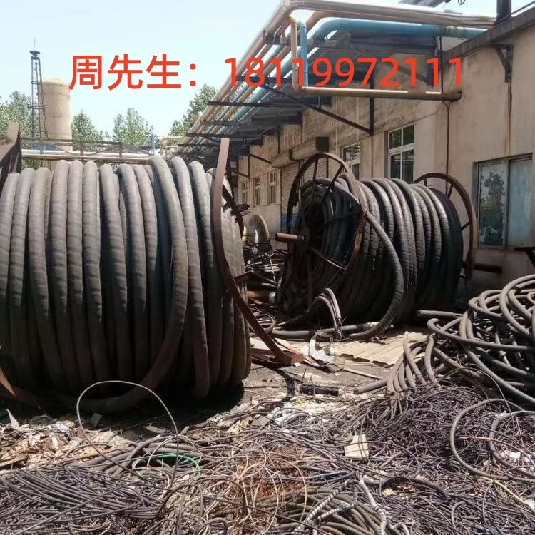 不锈钢型材回收作业场景
