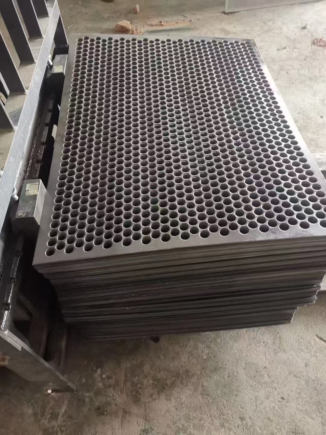 多孔板冲孔加工实拍