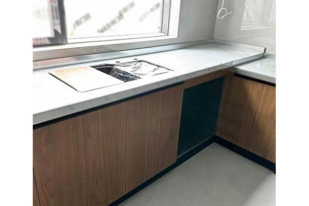 不锈钢阳台柜生产工艺示意图
