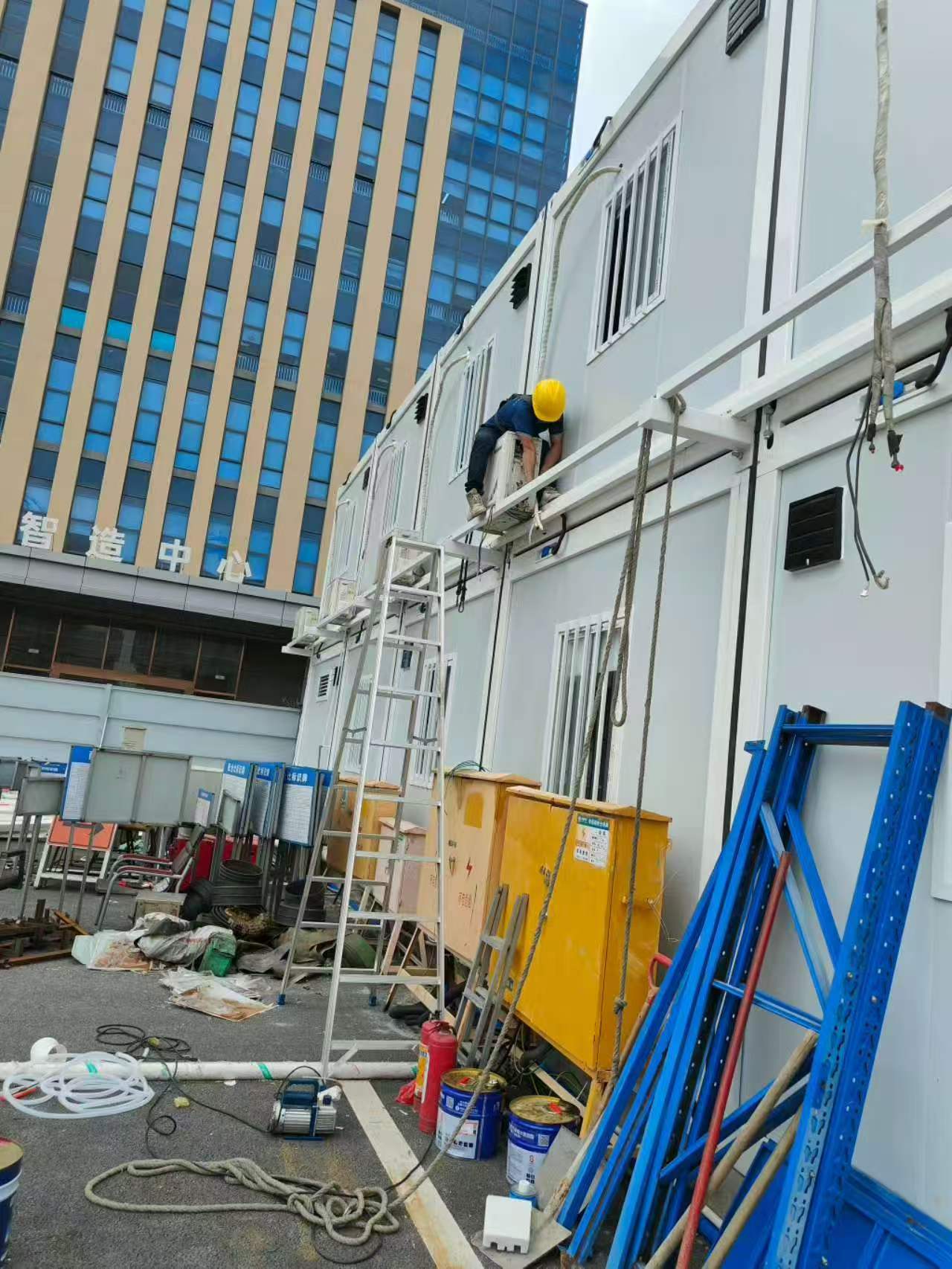空调维保作业现场