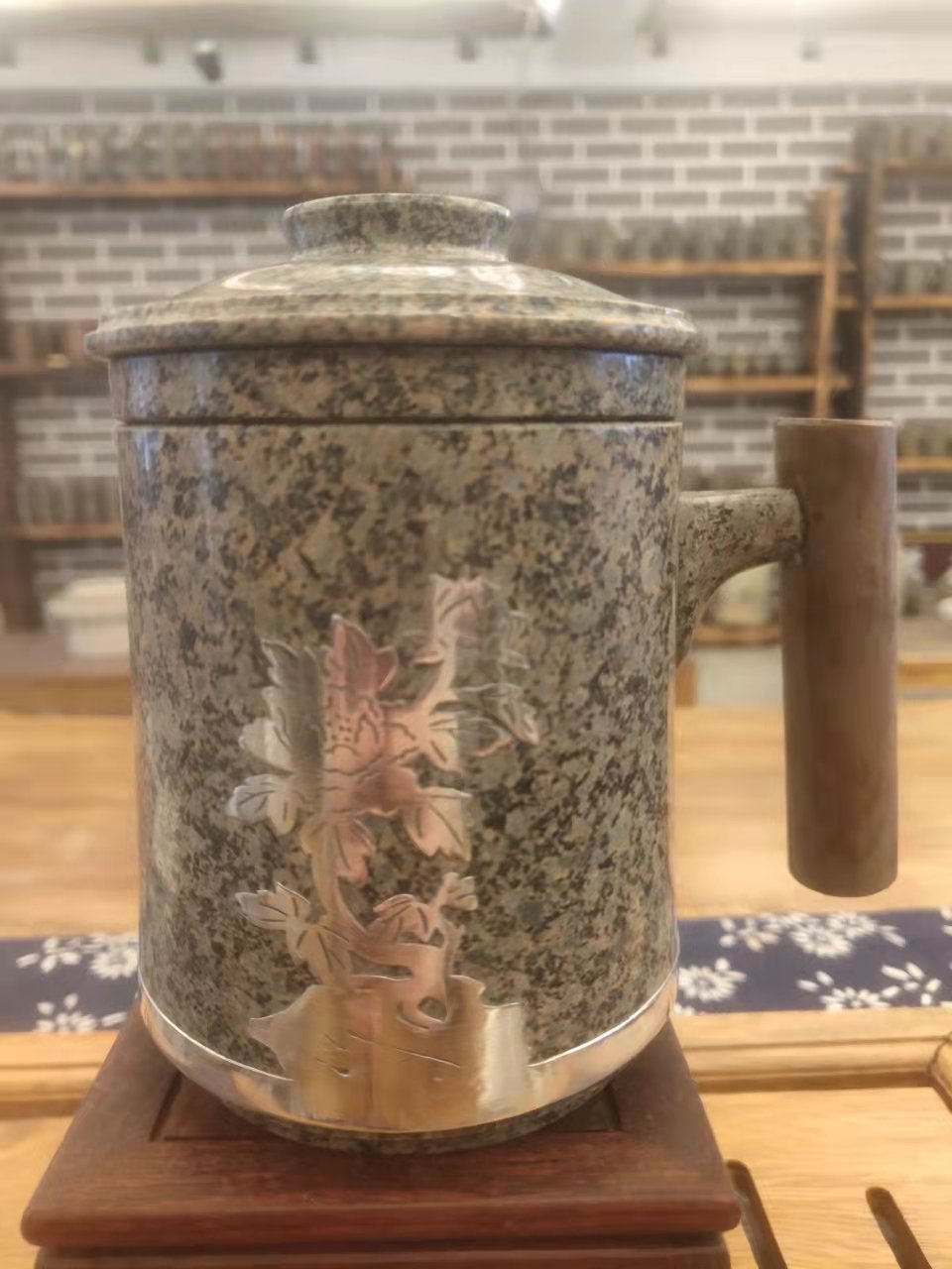 康益麦饭石粉生产工艺展示