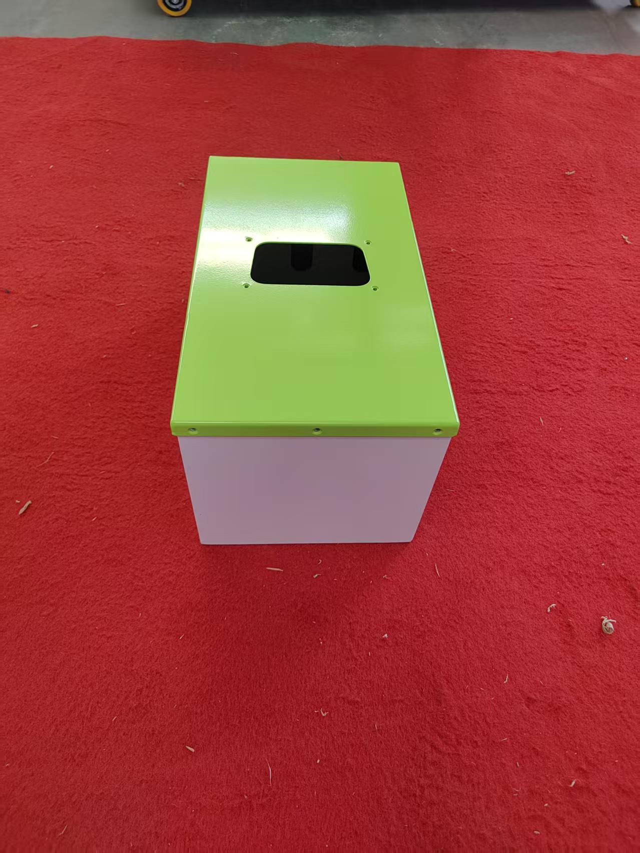 金属精密钣金加工现场