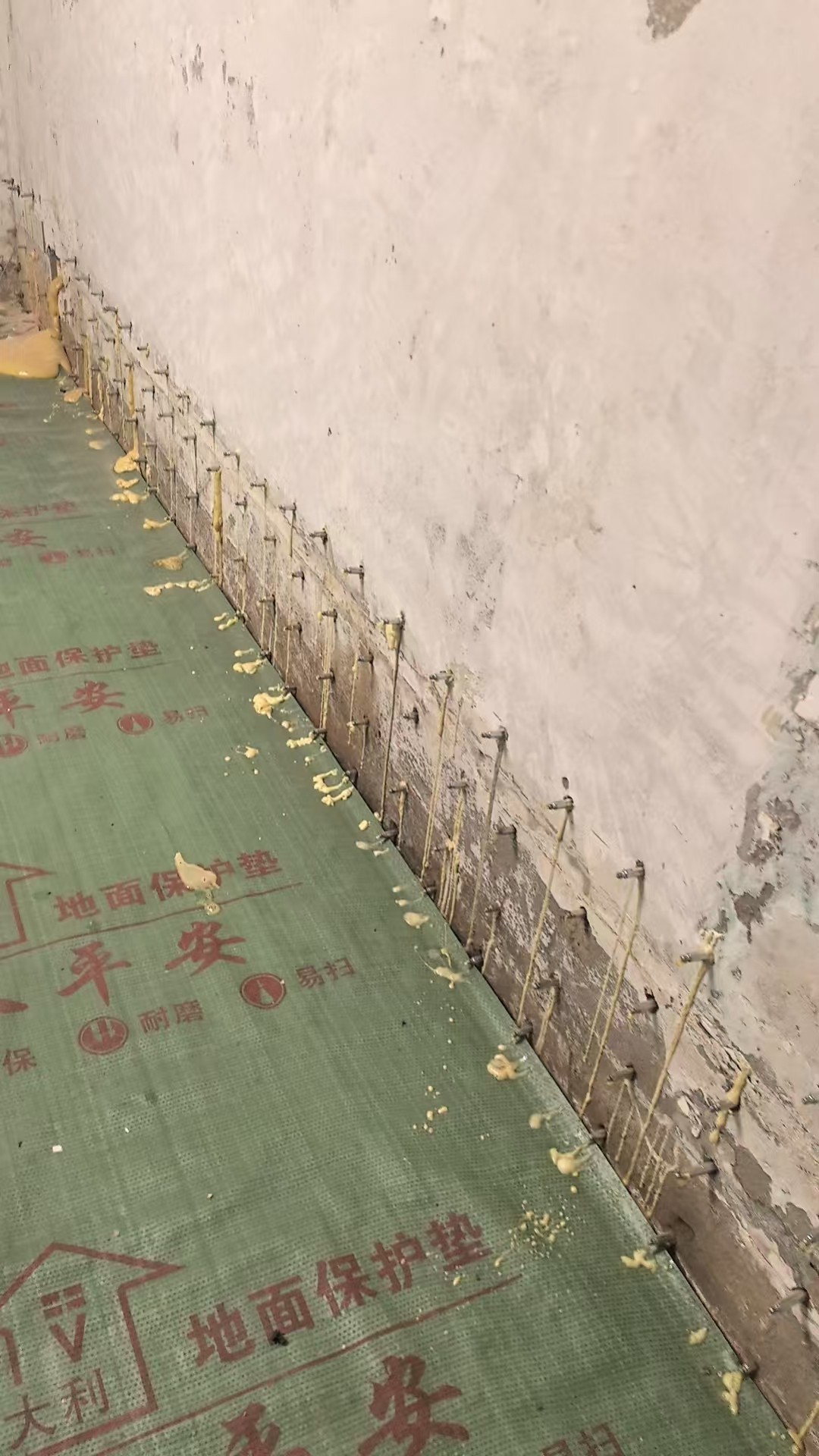 厂房防水施工现场