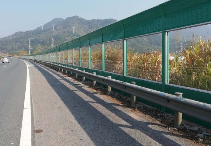 声屏障施工现场