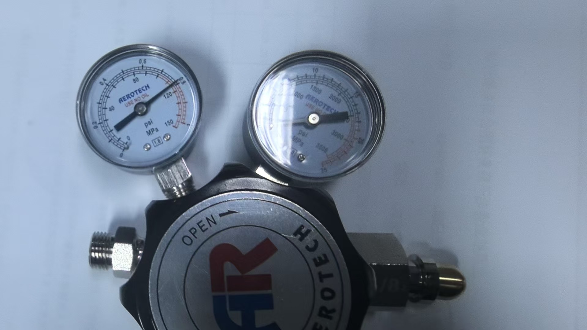 pressure_gauge_context