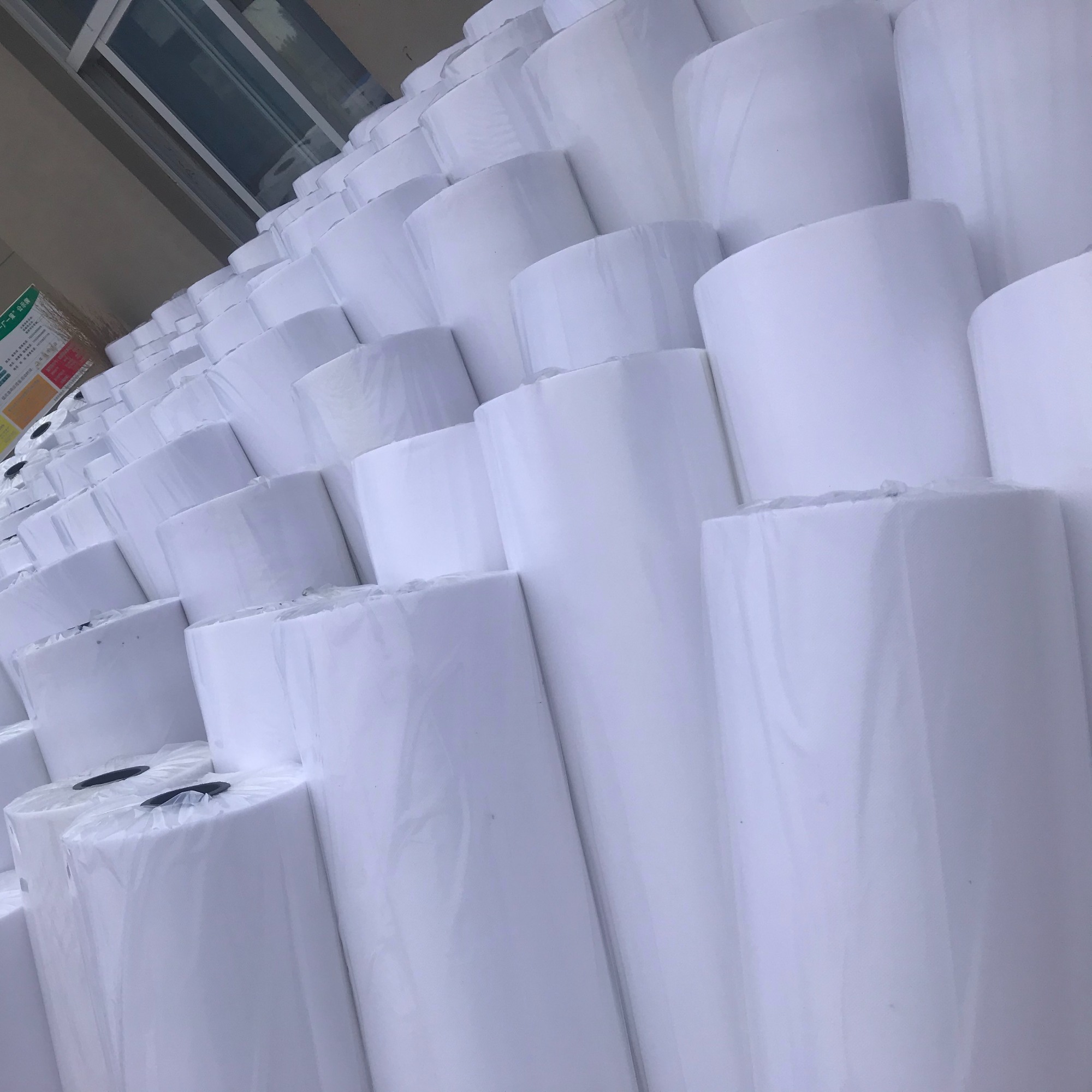 PE隔汽膜施工应用