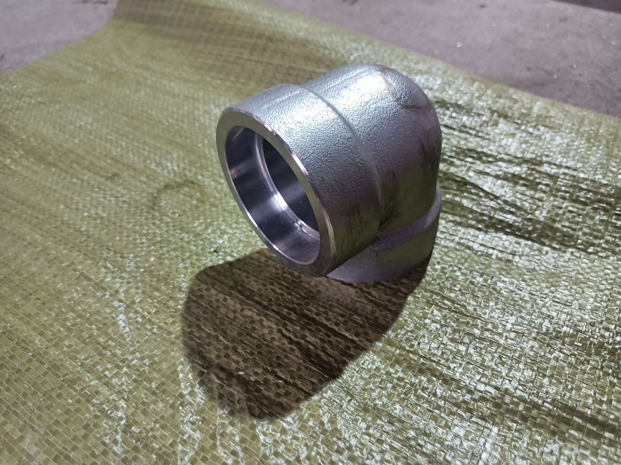 承插弯头生产工艺与质检实拍