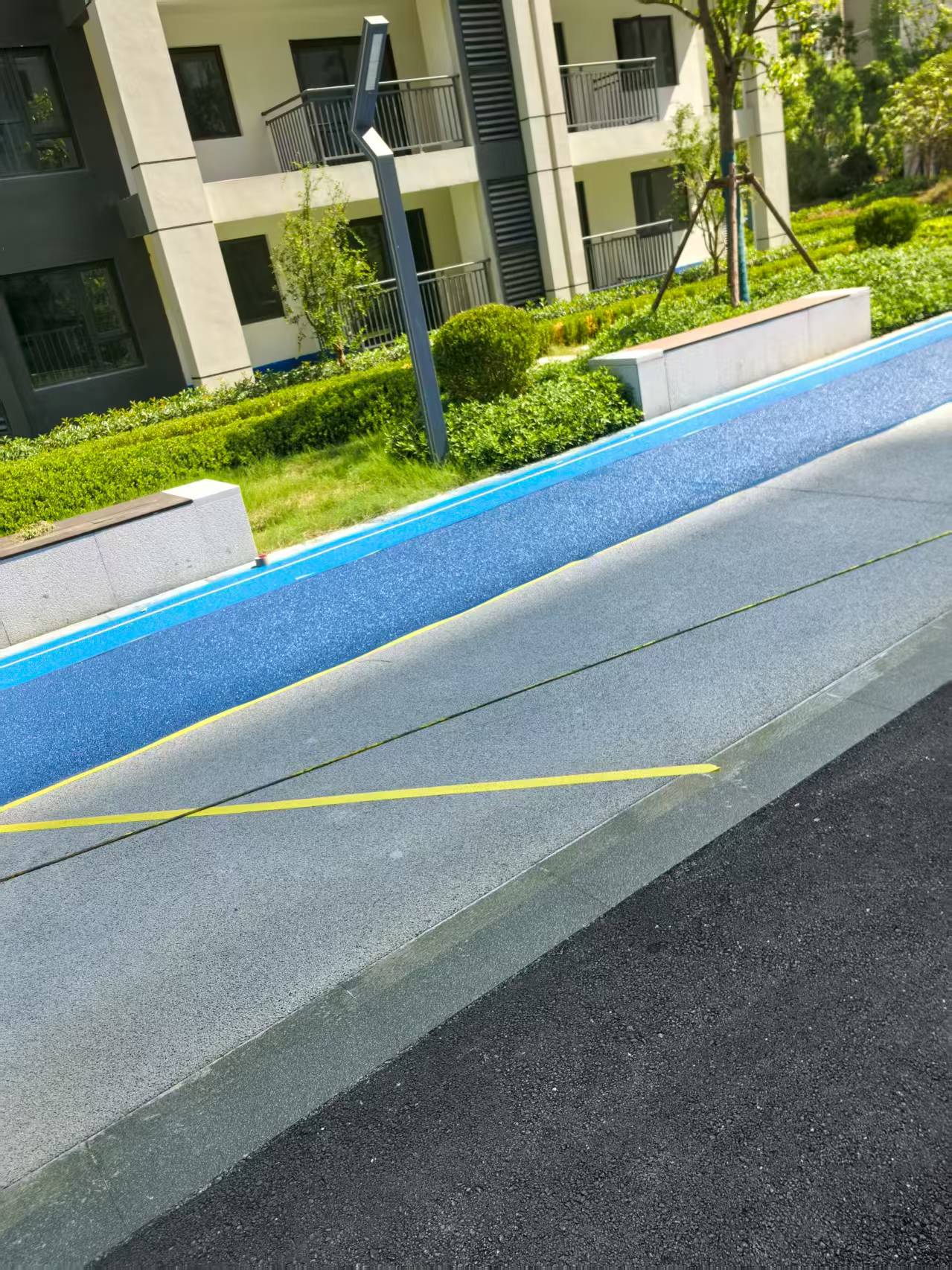 路面标线施工实景