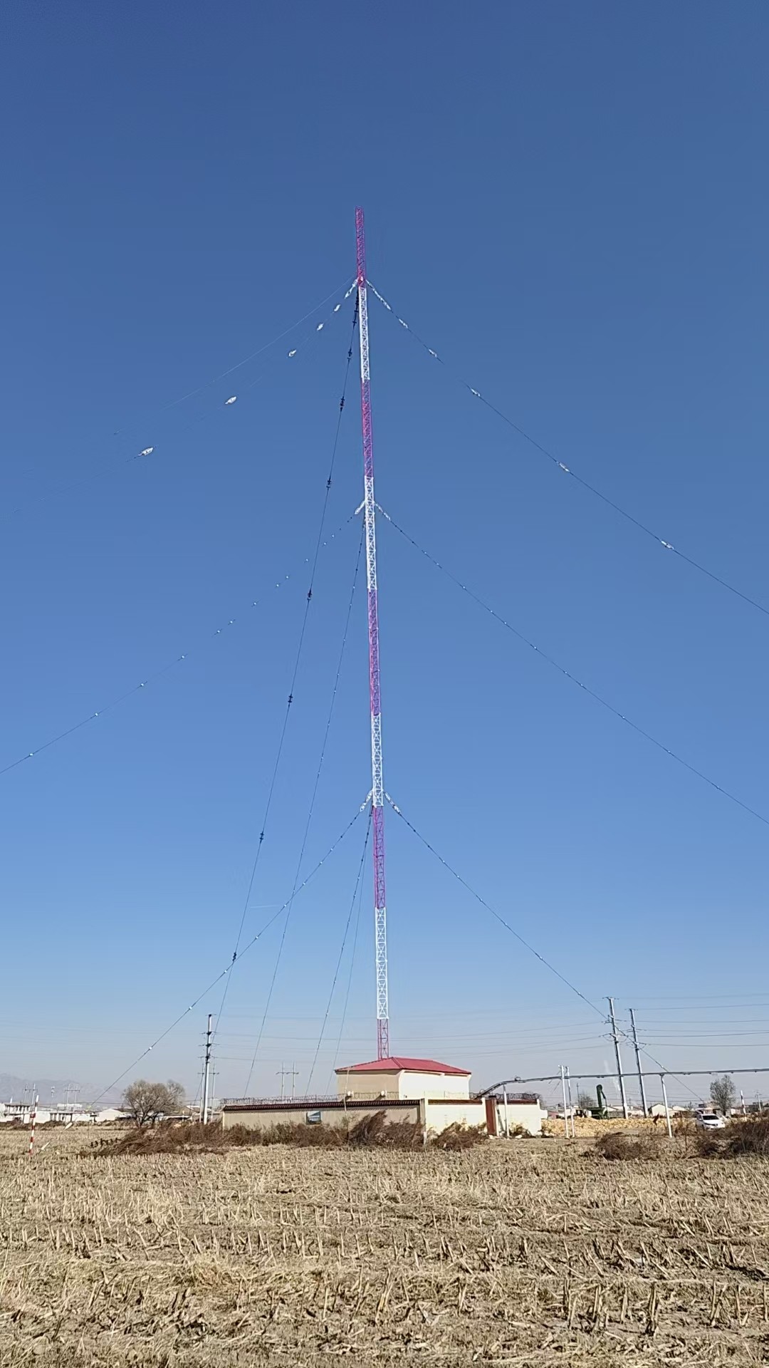 广电铁塔维保作业实景