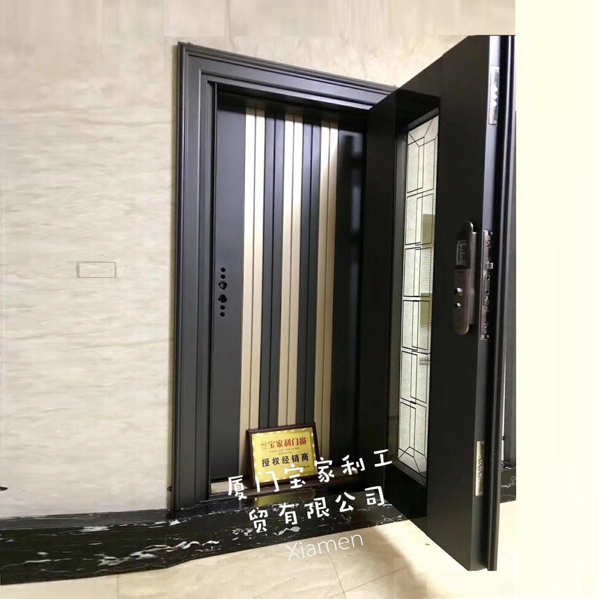 防火门生产车间实景