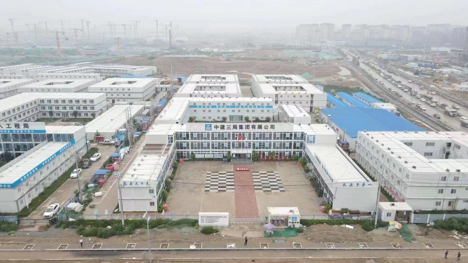 打包箱生产车间实景