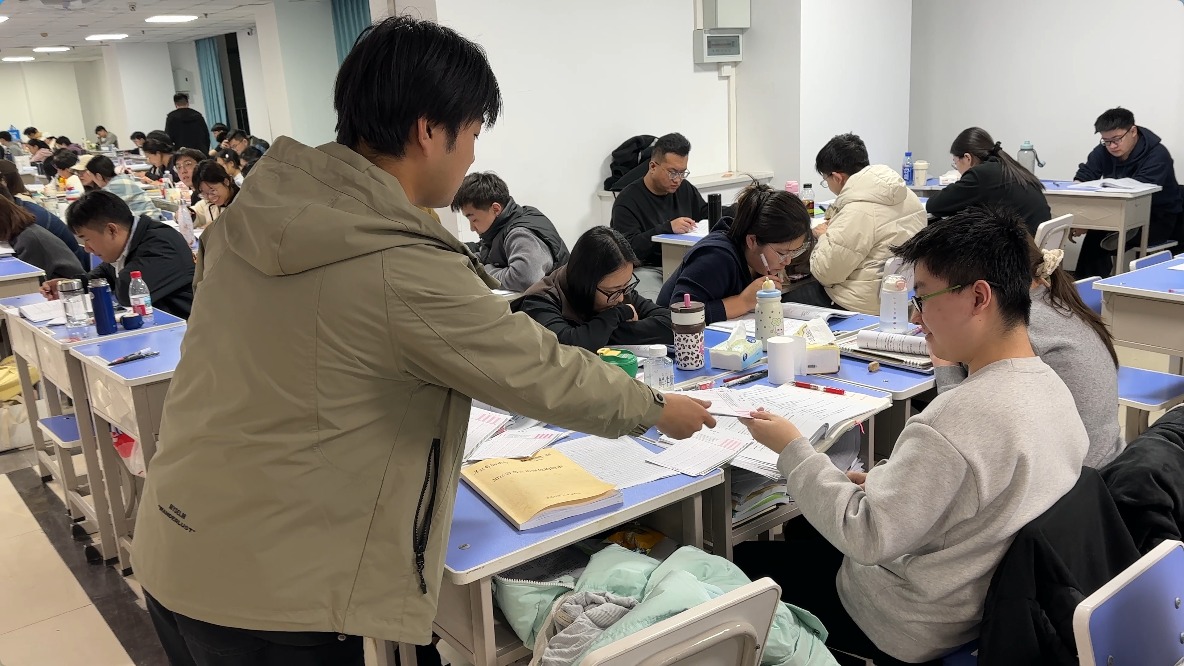 备考服务现场