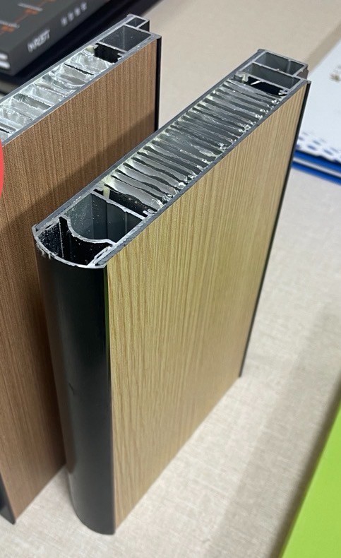 隔断施工现场