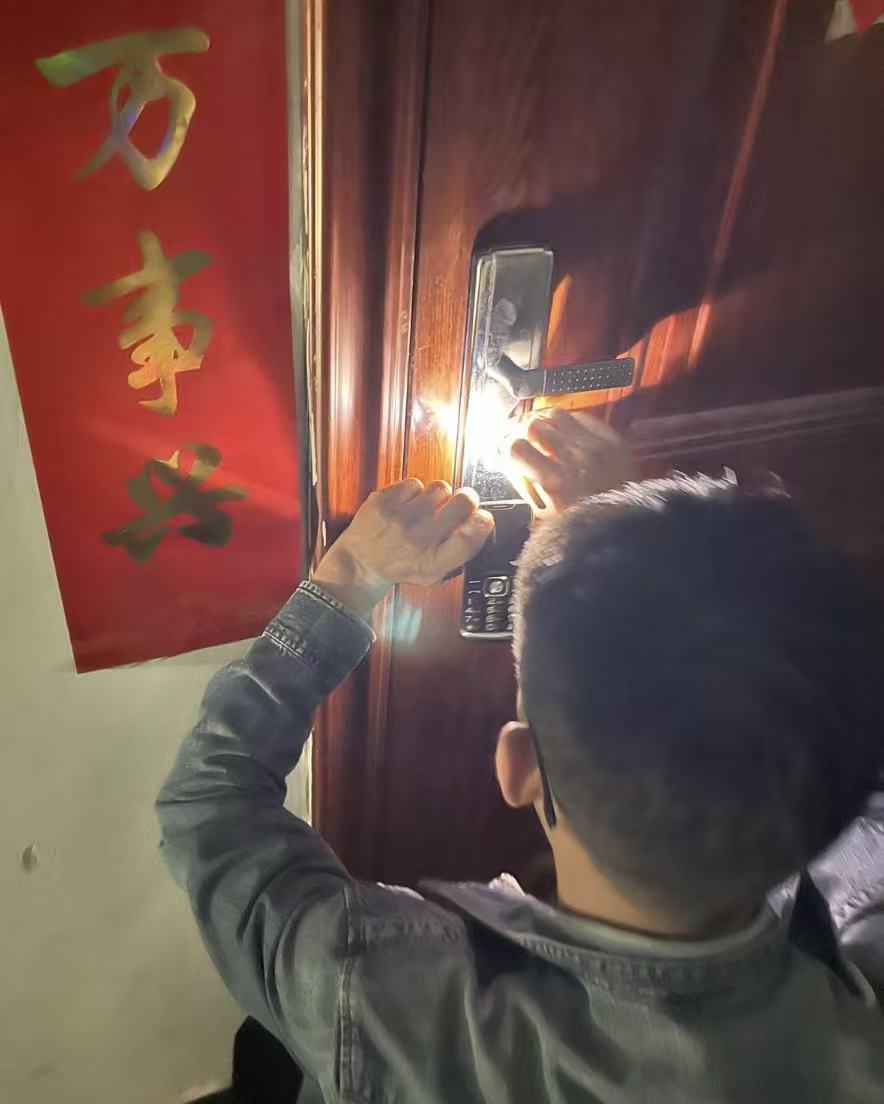 车位锁施工实拍