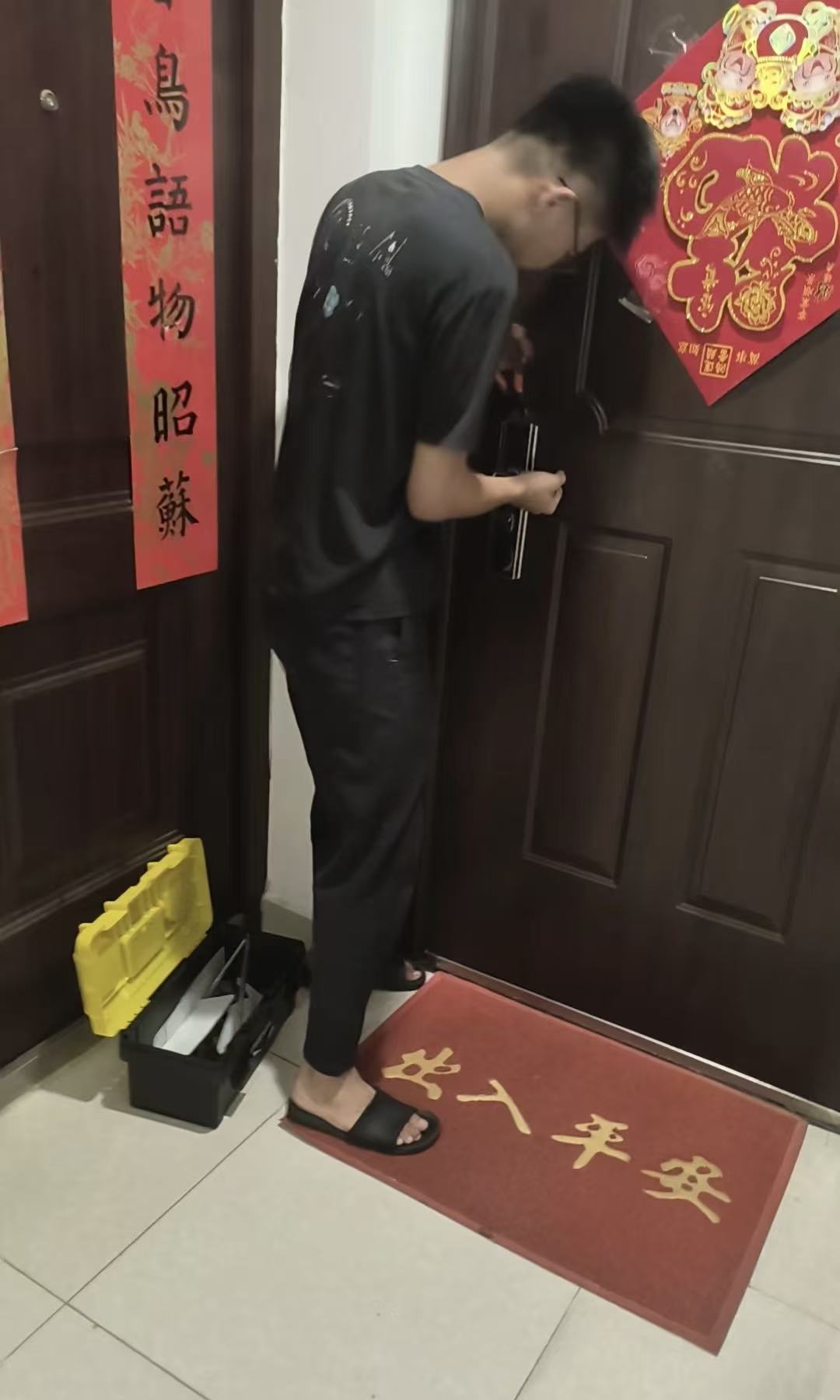 磁力锁施工现场