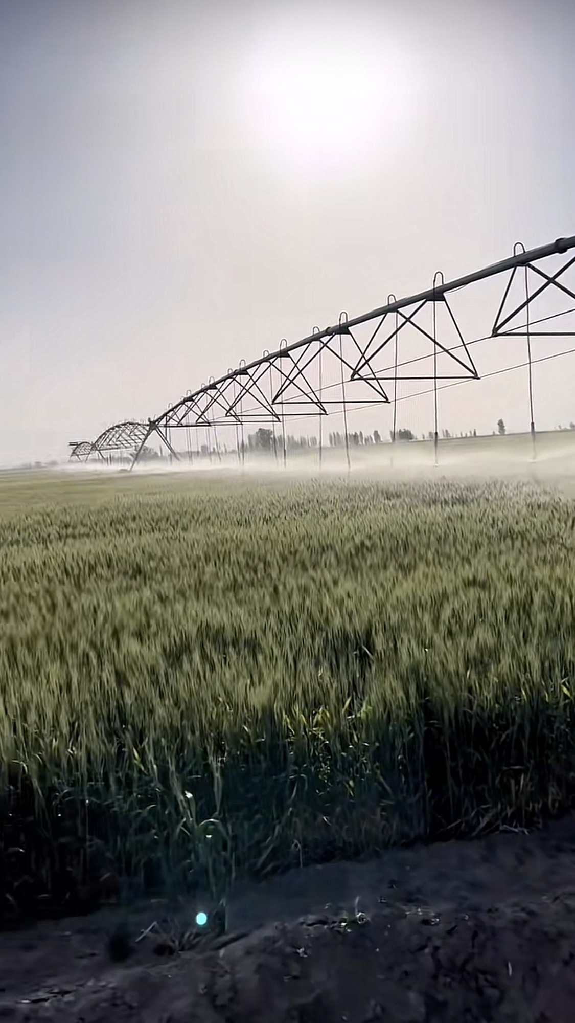 center pivot irrigation machine