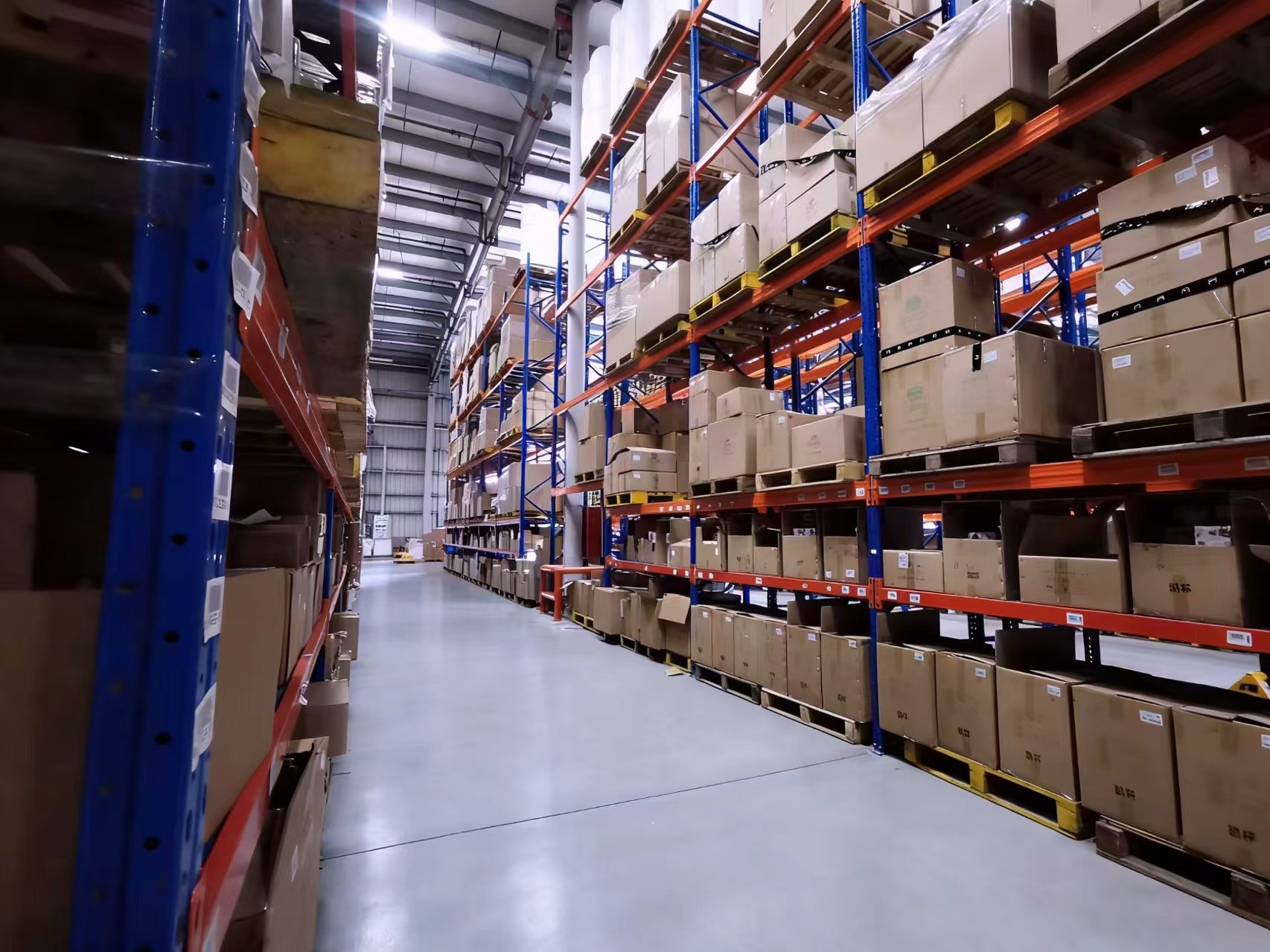 Smart Warehousing Operation