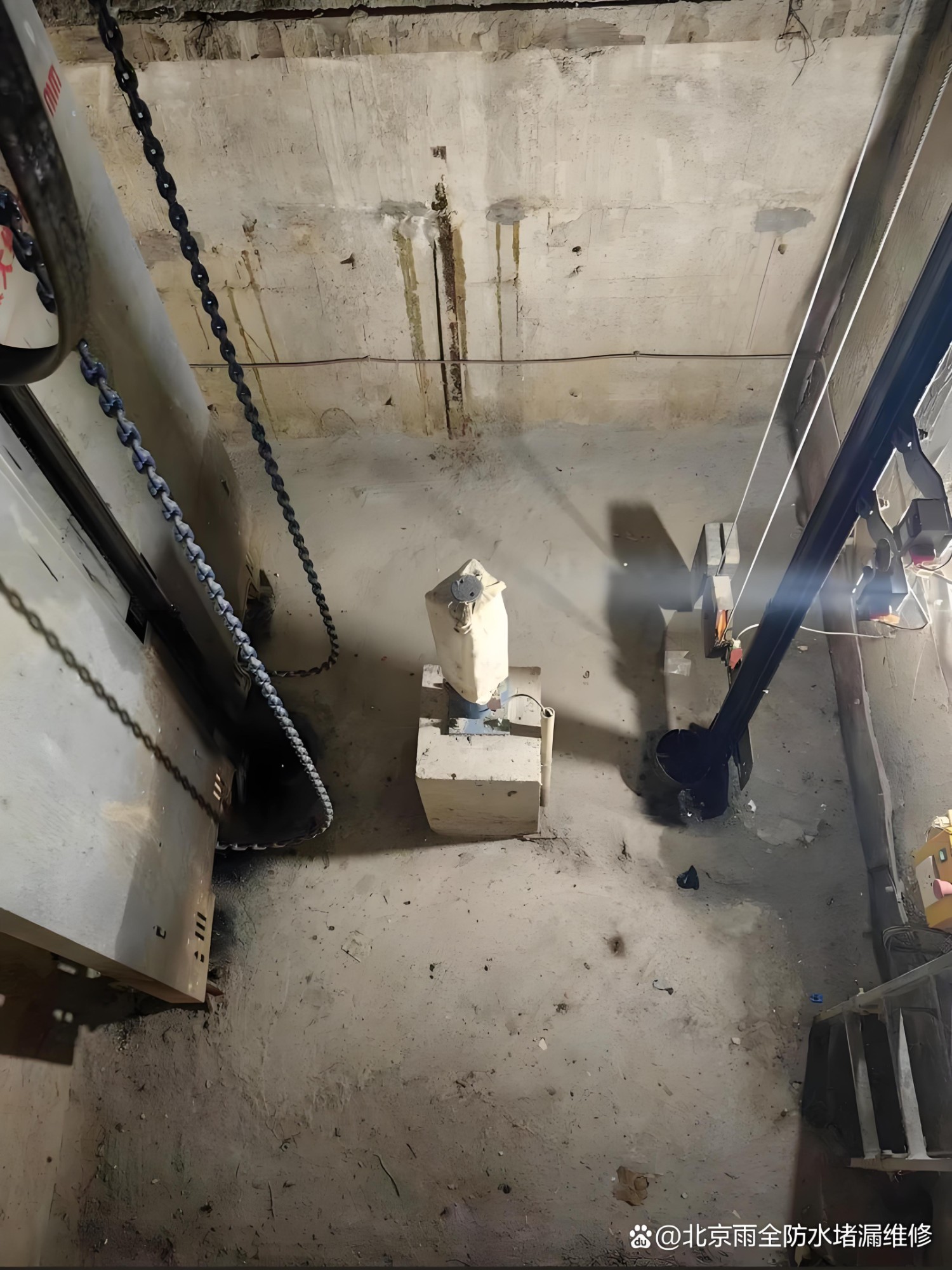 防水堵漏维修施工现场