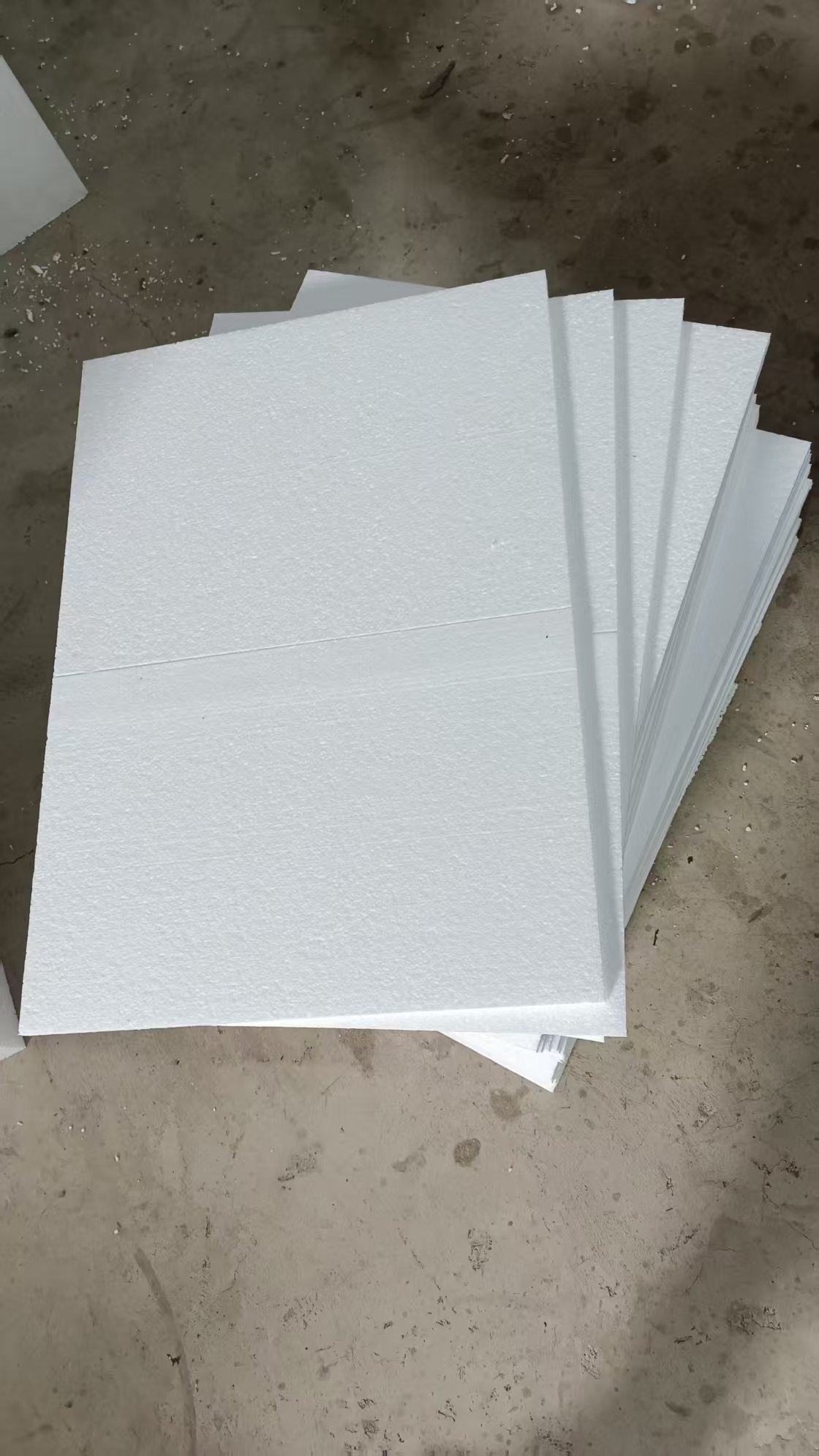 高密度缓冲泡沫板生产实拍