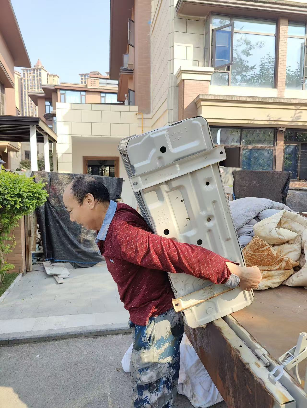设备安全搬运实景