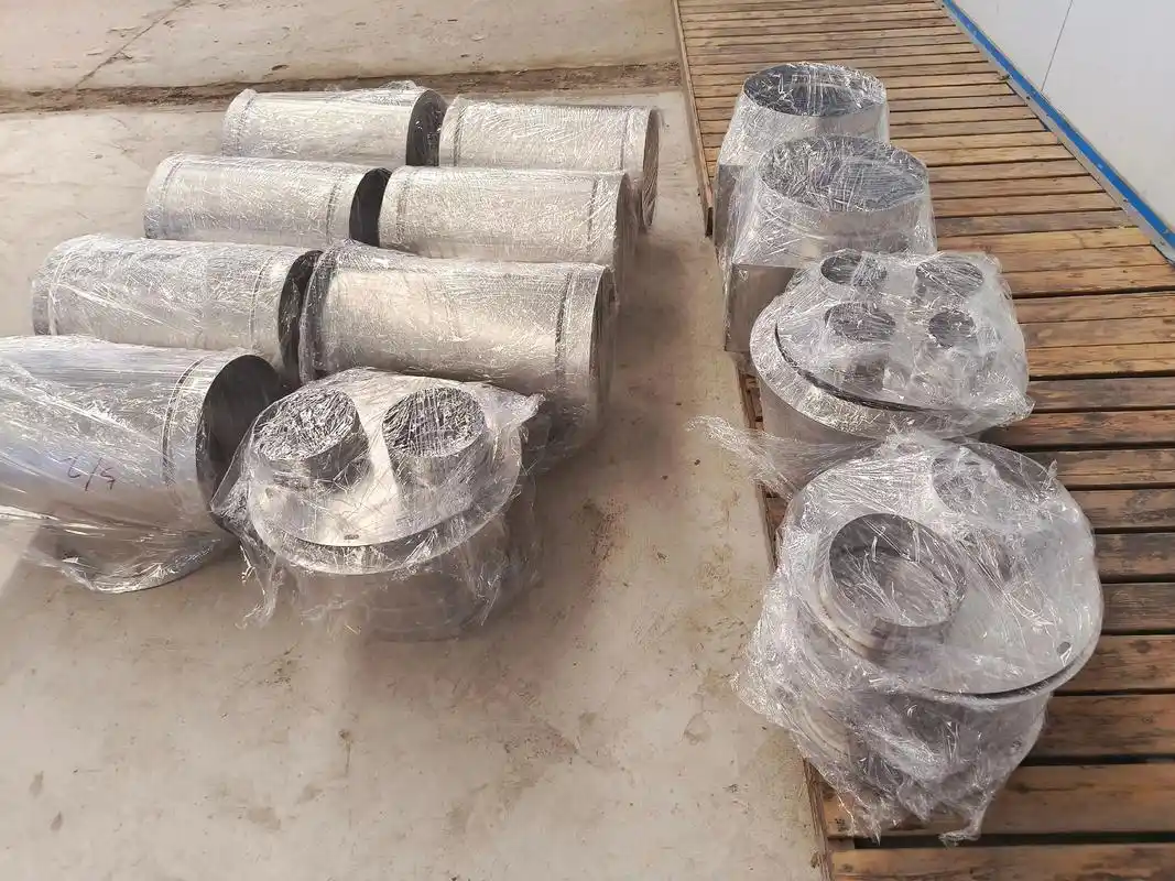 304L不锈钢管帽生产现场