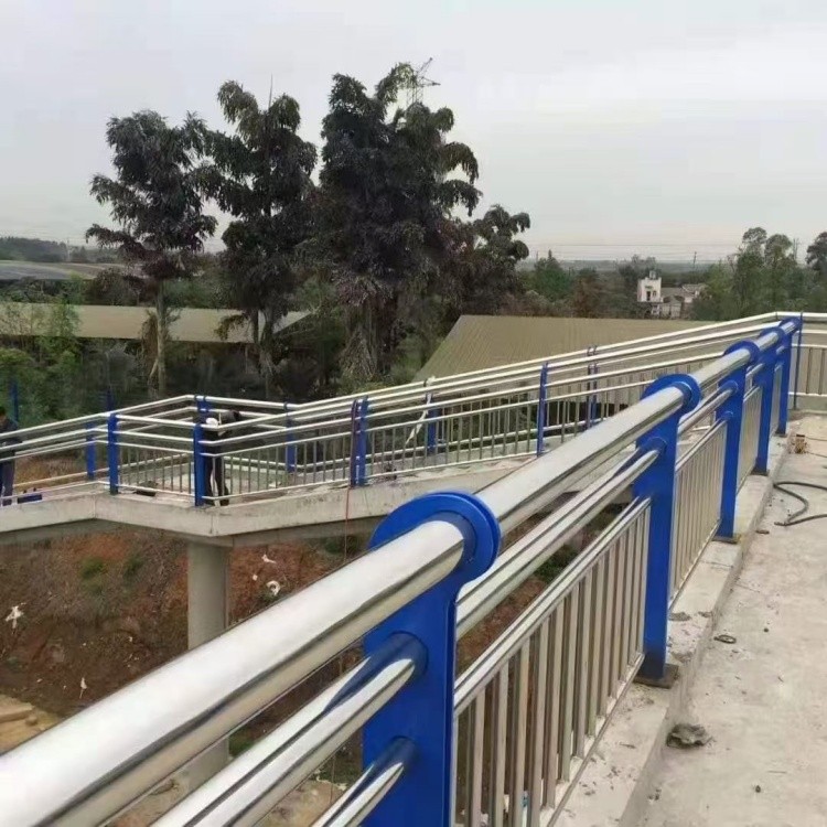 景观不锈钢护栏应用示例