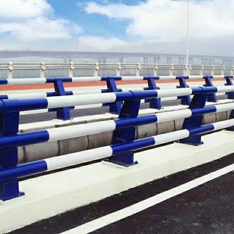 桥梁护栏实景