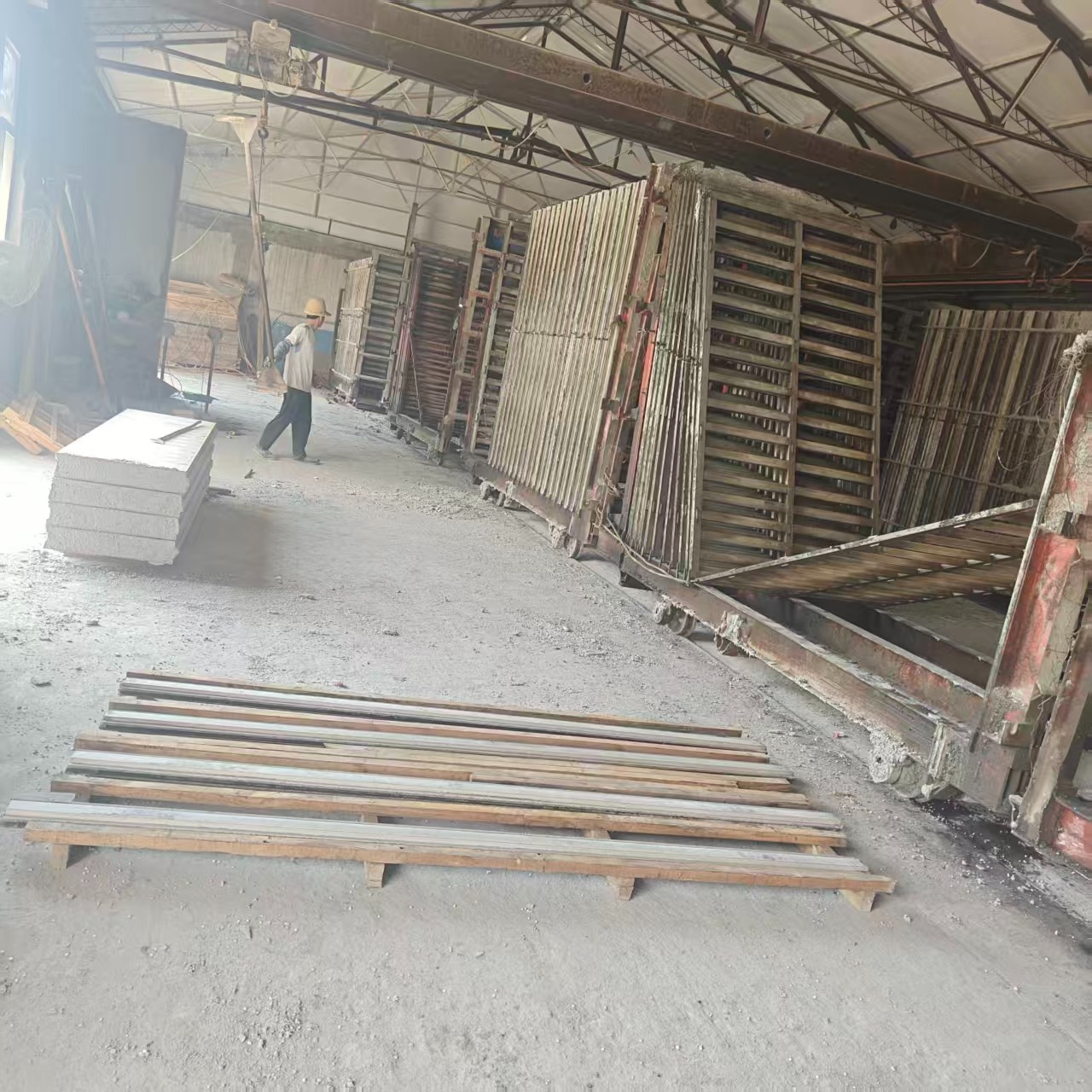 工业防爆墙板施工现场