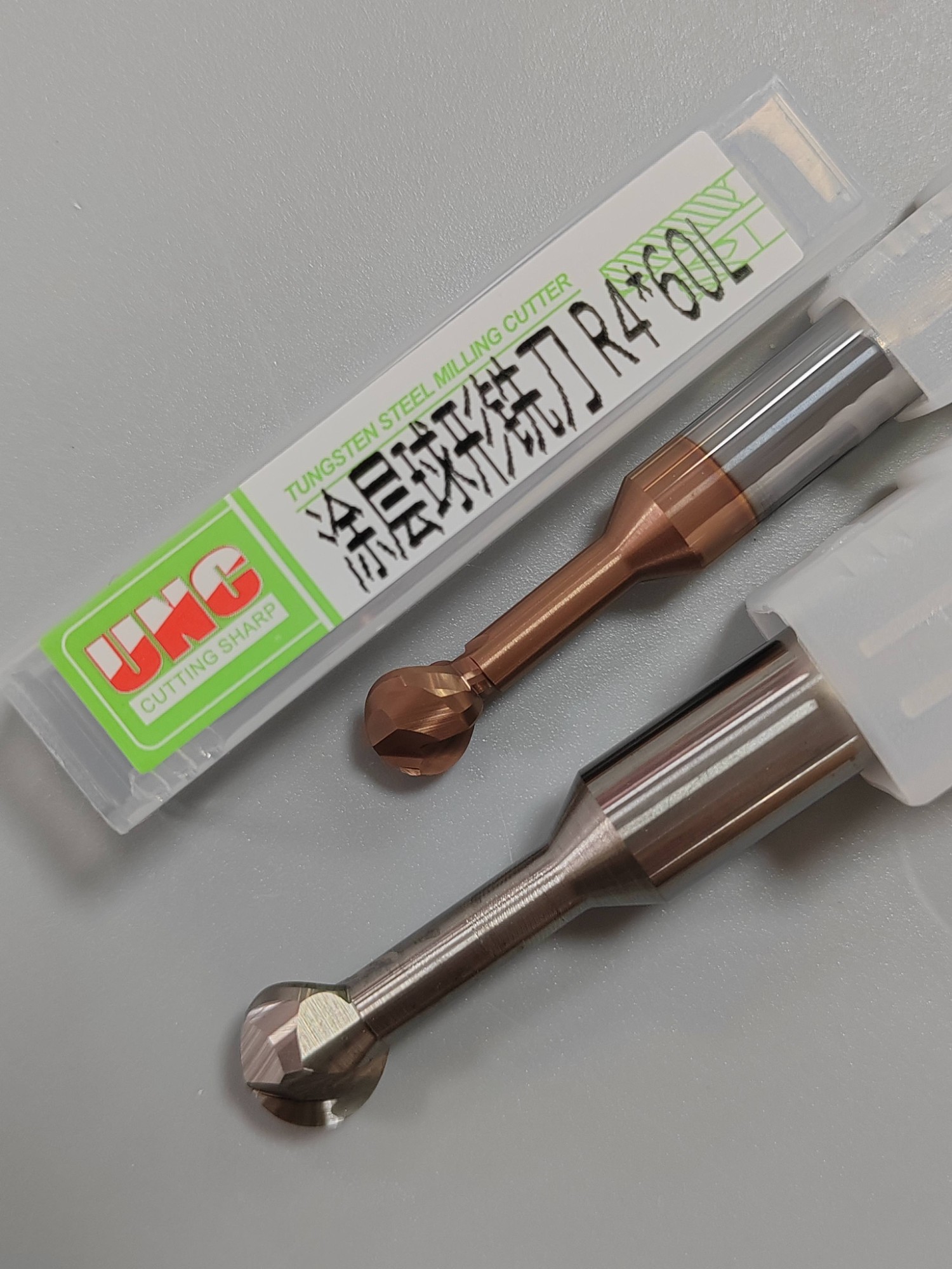 细长刀具内部结构与涂层示意